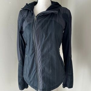 Lululemon rain jacket 6